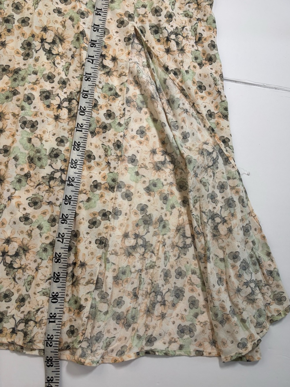 NWT H&M Floral Midi Maxi Slip Skirt Size 8 Sage Cream slit in the front - Picture 5 of 7